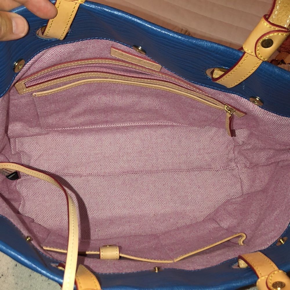 Dooney & Bourke Aqua Blue Tan Red Wavy Textured Leather Tote Purse - Picture 12 of 16